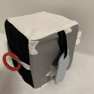 Speelkubus zwart wit (met schuimrubber)