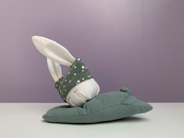 Knuffelkonijn liggend oud groen uni oud groen stip wit