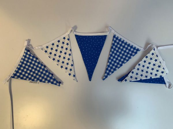 Vlaggenlijn punt ster, boerenbont en stip blauw