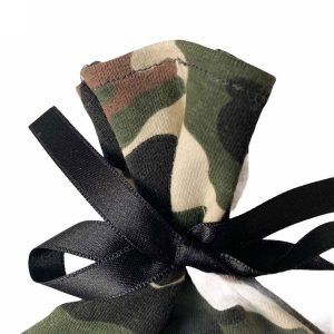 muts-camouflage-met-strik-1