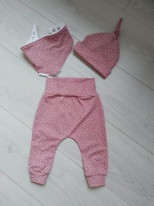 Babymuts met knoop oud roze met witte hagel - Afbeelding 3