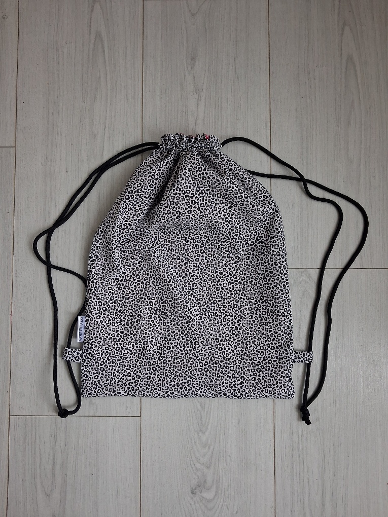 Tas met trektouwtjes panterprint roze