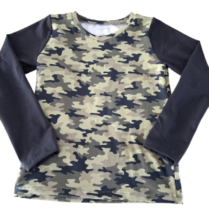Shirt lange mouw zwart en camouflage romp