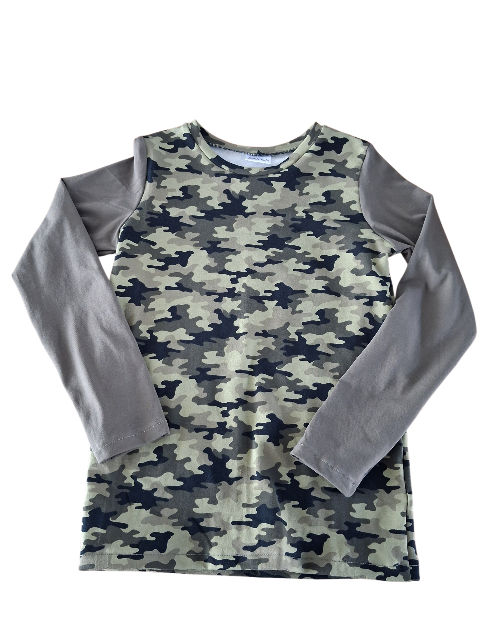 Shirt lange mouw olijfgroen en camouflage romp